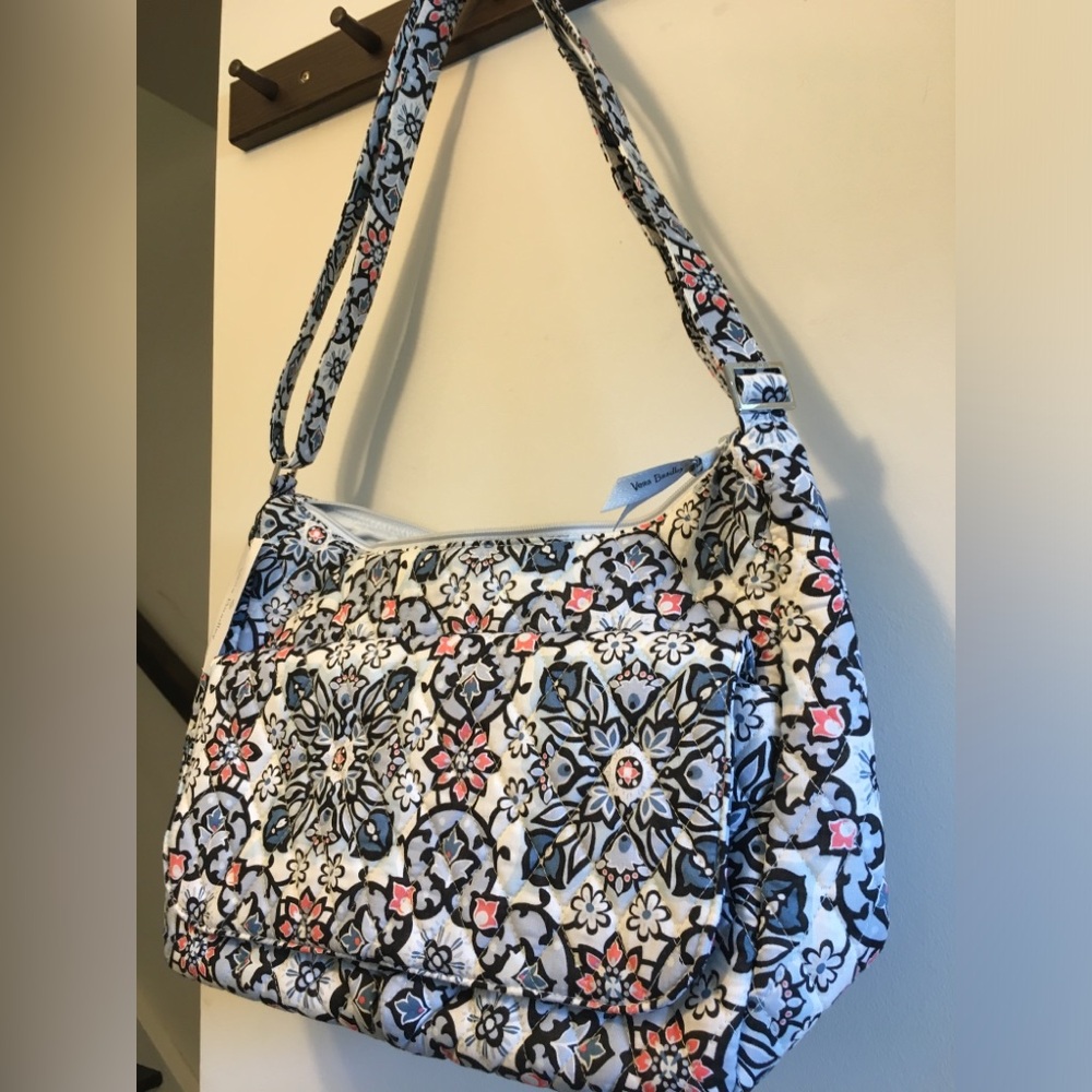 NWT Vera Bradley Messenger Bag. 
Pattern- Lisbon Medallion. - Picture 8 of 8